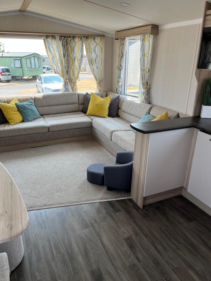 Beautiful Caravan In Trecco Bay! 74 Sycomore Bridgend  Exterior foto